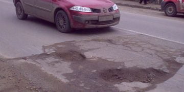 Scuzemia e boală grea. Volosevici suferă de ea și noi ne rupem mașinile