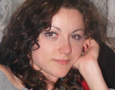 Litere sau pictură? Alexandra alege cu inima