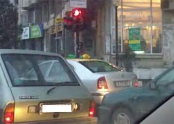 Un taximerist al firmei Galaxy și-a cumpărat stradă. Bloca și el un culoar ce trebuia să stea liber