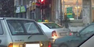 Un taximerist al firmei Galaxy și-a cumpărat stradă. Bloca și el un culoar ce trebuia să stea liber