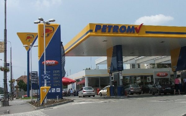 Praf în ochii salariaților Petrom. Acțiunile gratuite valorează 28 lei și nu au legătură cu procentul de 8%