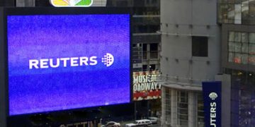 Reuters a cerut falimentul Realitatea Media si NewsIn