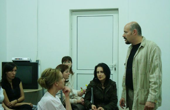 Șase…vin asistenții sociali la primării