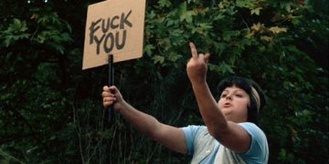 După 20 de ani de incompetență politică tot pensionarul e de vină