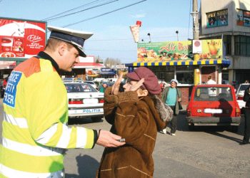 Două femei au vrut să protejeze consumatorii la Breaza, dar le-a prins poliția că… erau pe fals