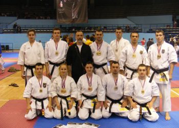 De ziua lui, Pricipele Radu a pregătit premii pentru karatiștii de la Conpet