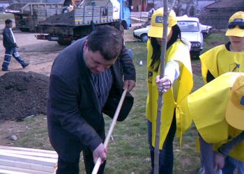 Semcu vrea 20% din indemnizația amărâților de consilieri locali