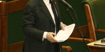 Șoc! Iulian Bădescu a demisionat din PD-L