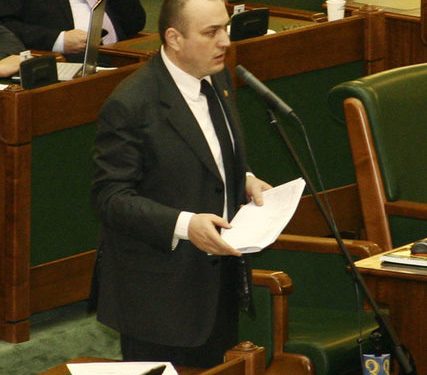 Șoc! Iulian Bădescu a demisionat din PD-L