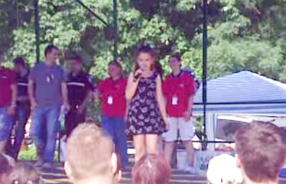 Mădălina Cernat- o copilă de 10 ani cu o voce fantastică