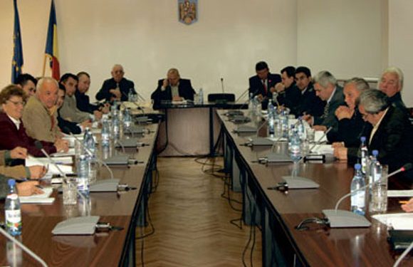 Condiţii noi privind dizolvarea de drept a consiliului local