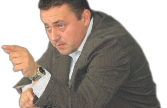 Pentru Simona Albu primarul schimbă pe toată lumea