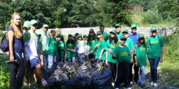 SALVAŢI BUCEGII! Nouă chiar ne pasă! Dar vouă?