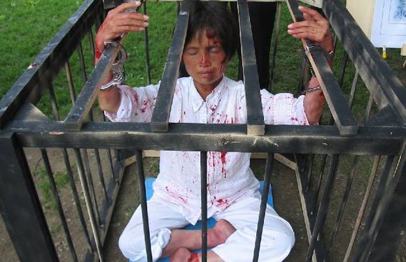 Pe 20 iulie se implinesc 11 ani de la începerea celei mai mari persecuții din istoria Chinei