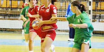 CSM Ploieşti – HCM Buzău (echipă din Liga Naţională) 35-24 (12-12)