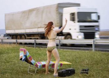 Calmează arsurile solare cu piersici sau aloe vera