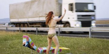 Calmează arsurile solare cu piersici sau aloe vera