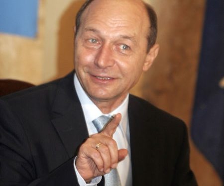 Basescu arata pisica la PSD si PNL. Pica Boc, guvernarea trece la opozitie
