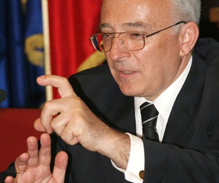 Isarescu impotriva cresterii TVA, FMI impotriva impozitarii progresive