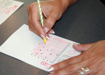S-a castigat marele pot la loto