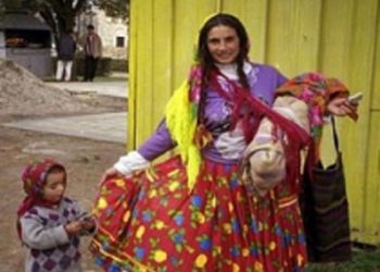 Sase…Francezii ne trimit 700 de romi inapoi