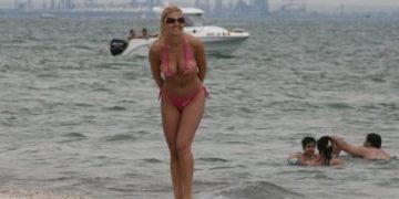 Imnul turistic al Romaniei. Altul decat al Elenei Udrea, dar parca mai real