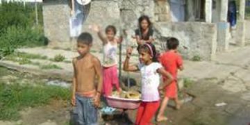 Romii se intorc din Franta contracost