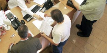 Asalt internautic al clientilor bancilor abuzive