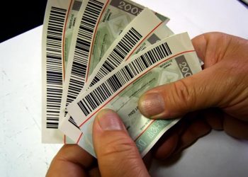 Un dispecer de la Petrom este mai bogat cu 100 de lei datorita “incomozilor” de la WWW.INCOMODPH.RO