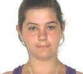Aţi văzut-o? Andreea a plecat de acasă în ziua de 1 Mai a.c. şi nu a mai revenit până în prezent.