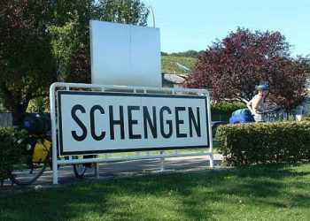 Bulgaria şi România sunt pregătite să adere la spaţiul Schengen , conform PE