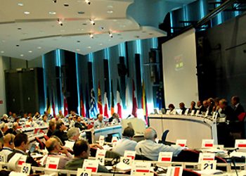 Criza euro: deputaţii europeni cer acțiuni și reforme armonizate