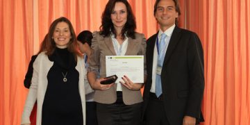 Trei studenţi din Ploieşti, răsplătiţi cu burse de 2.400 de euro