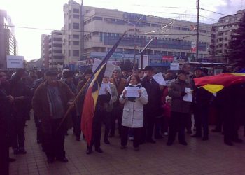 Luni, 16.01.2012, orele 14.00, din nou in fata Palatului Administrativ. In fiecare zi, daca e nevoie!
