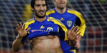 Interesele PDL la clubul Petrolul ies la iveala// Nepoata presedintelui translator la discutiile dintre suporteri si reprezentantii SeaMed