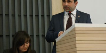 Audiere publica: „Exploatarea şi explorarea gazelor de şist – o nouă provocare pentru România”