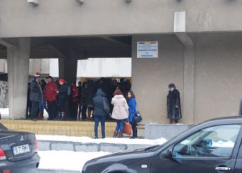 Ploiestenii s-au grabit sa-si ridice banii de alegeri