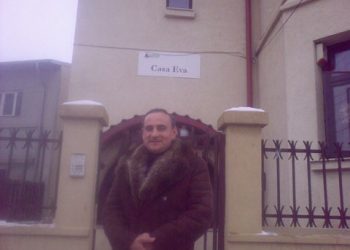 Constantin Dinu, membru marcant al Diasporei a adus donatii la un camin de copii din Ploiesti