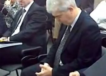 Cand Vosganian vorbeste, Sebastian Danielescu, vicepresedintele CJ Prahova o arde pe sms-uri(video)