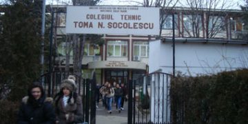 Un profesor de la Colegiul Tehnic Toma N Socolescu este acuzat de elevi ca le cere spaga   ( video)
