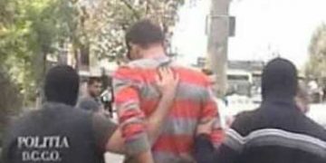 Un traficant si consumator de droguri urmarit general descoperit la Floresti