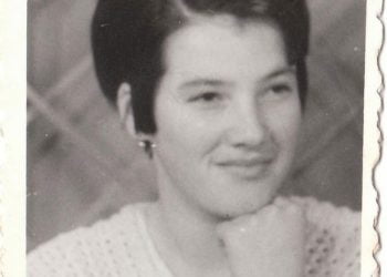 Ajutati-ne sa o gasim pe femeia din imagine. O cheama Diana Sirbu si o cauta de peste 40 de ani prietena ei din Valea Tiomocului