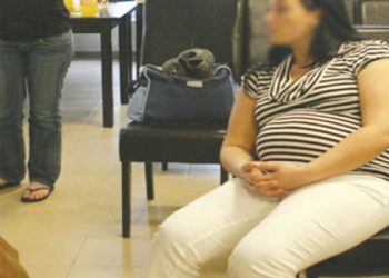 Femeile insarcinate se lupta cu birocratia