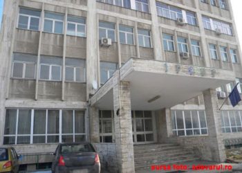 Angajatii IPCUP au protestat in fata Palatului Administrativ