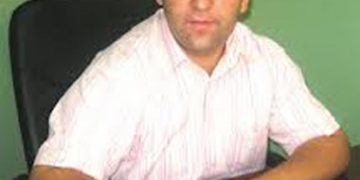 Functiile si afacerile Parvanilor se duc pe apa sambetei