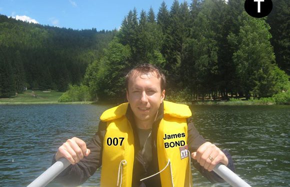 Practici politienesti. Intimidare// Politistul Bogdan Apostu cheama pe cineva la politie, dupa ce a facut ancheta praf. Cica pentru informatii de interes national