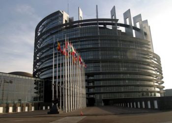 Atacuri cibernetice: Parlamentul adoptă pedepse mai stricte în UE