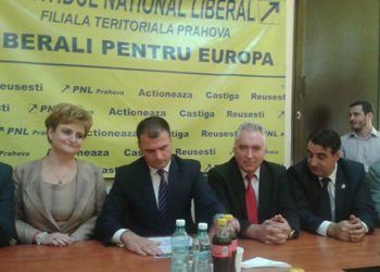 PNLi-stii s-au pus pe strans semnaturi pentru ca Ploiestul sa fie capitala de regiune. O fi util demersul?