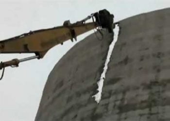 OMV Petrom a demolat un turn de racire pe furis. Noroc cu youtube ca am aflat( video)