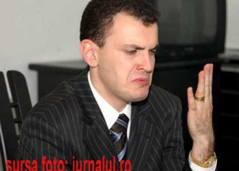 Un deputat inutil//De ce s-a dus Ghita Sebastian In Parlament? E de departe cea mai mare putoare din Camera Deputatilor (vezi proba)